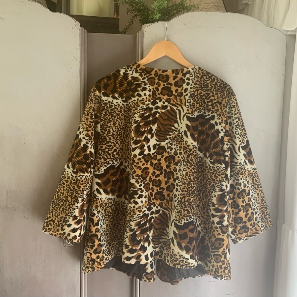🖤SALE Ruby Rd. Animal Print Button Front Jacket - Picture 8 of 9